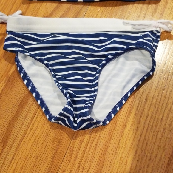 Penelope Mack Cherry Bikini size 2T - Picture 4 of 8